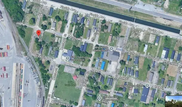 2900 Laussat Place, New Orleans, LA 70117