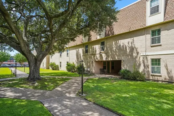 2712 Whitney Place #627, Metairie, LA 70002