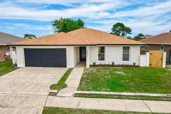 5301 E Idlewood Court, New Orleans, LA 70128