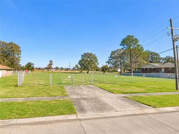2220 Colombo Drive, Harvey, LA 70058