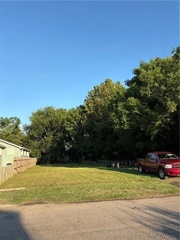 1335 Flood Street, New Orleans, LA 70117 - #2