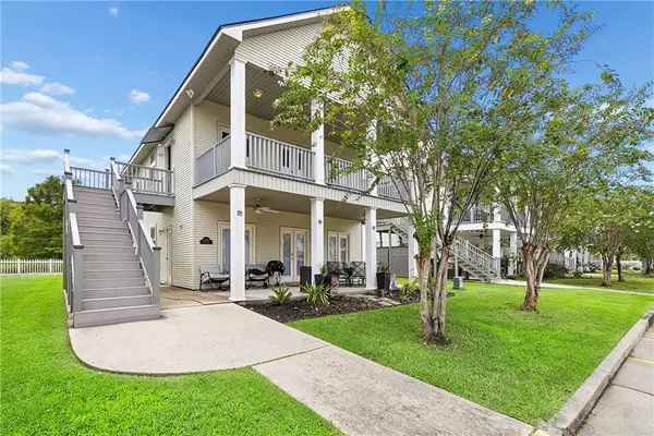 11182 River Highlands Drive #14B, St Amant, LA 70774