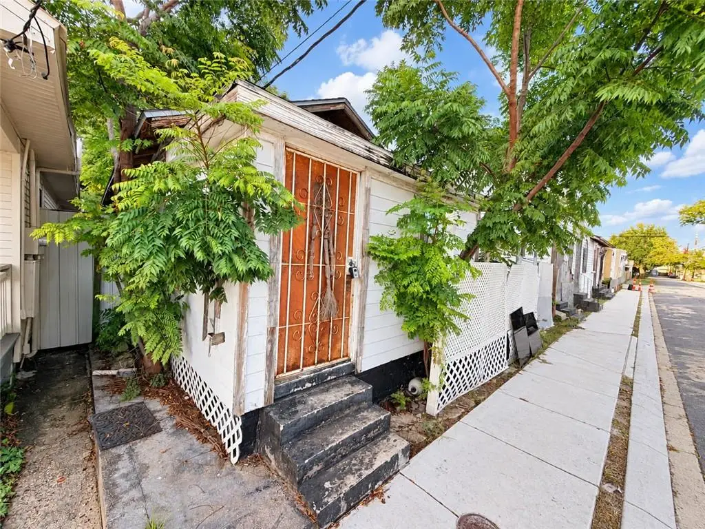 2907 Pocahontas Street, New Orleans, LA 70126 - #1