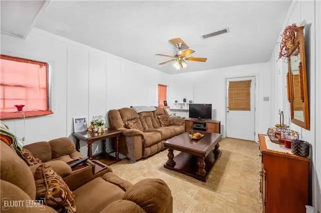 3842 Spencer Street, Alexandria, LA 71302 - #2