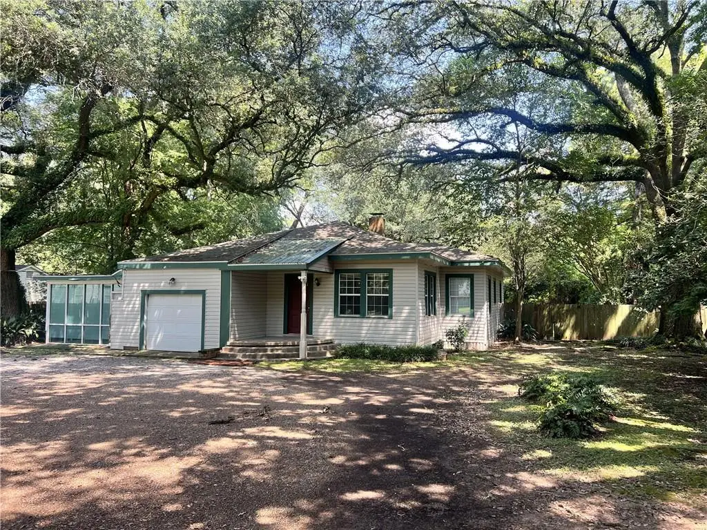 3611 Horseshoe Drive, Alexandria, LA 71301 - #1