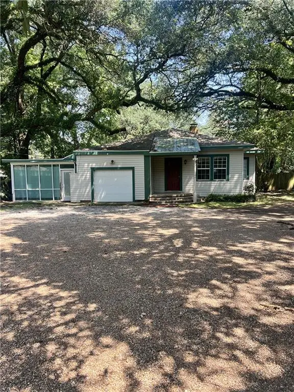 3611 Horseshoe Drive, Alexandria, LA 71301 - #2