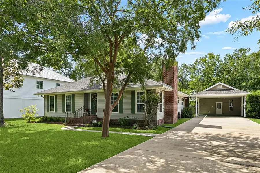 2424 Mathis Street, Mandeville, LA 70448 - #2