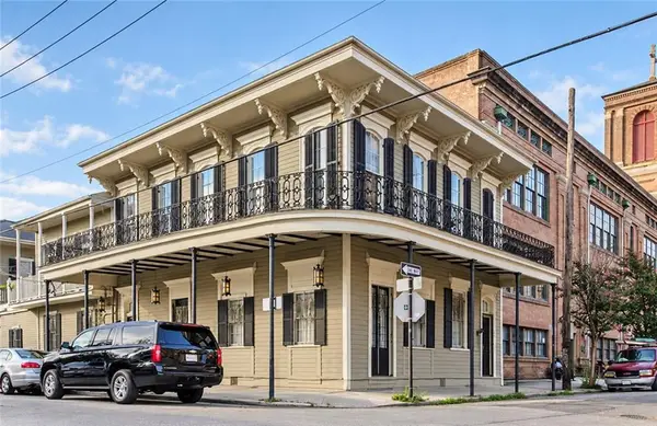 1005 Josephine Street, New Orleans, LA 70130