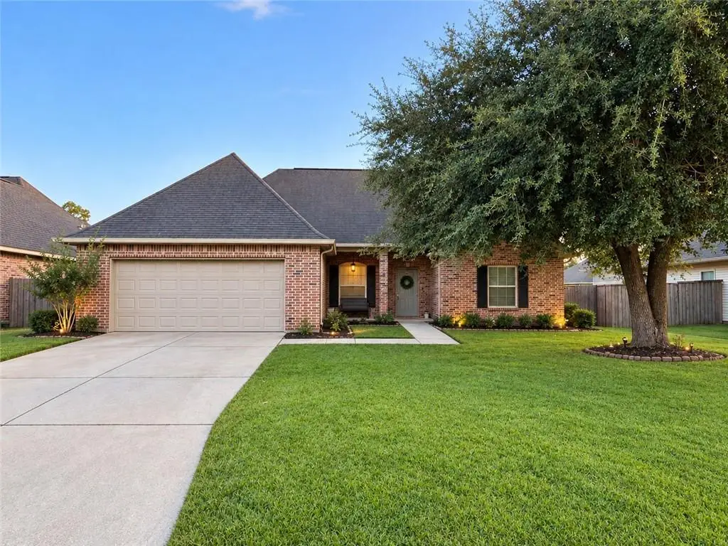 353 Mansfield Drive, Slidell, LA 70458 - #1