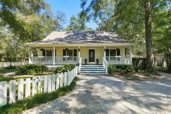811 Montmartre Street, Mandeville, LA 70448