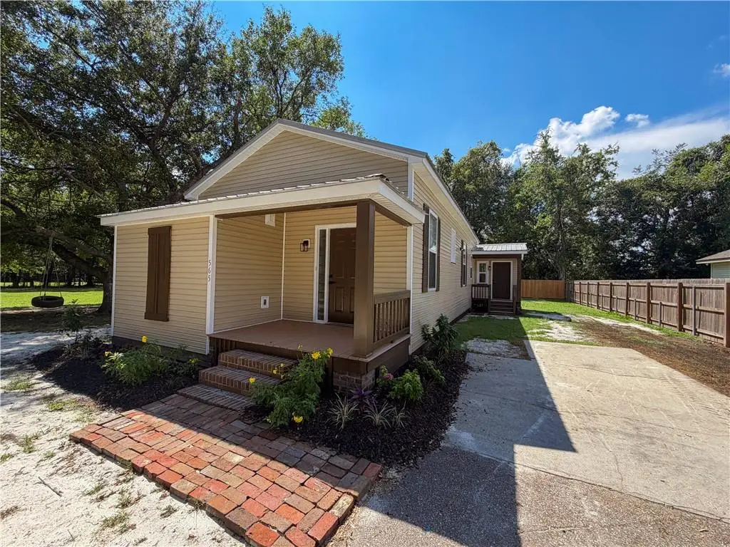 565 S 6th Street, Ponchatoula, LA 70454 - #1