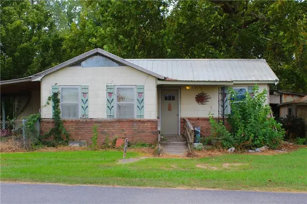660 Couvillion Street, Moreauville, LA 71355