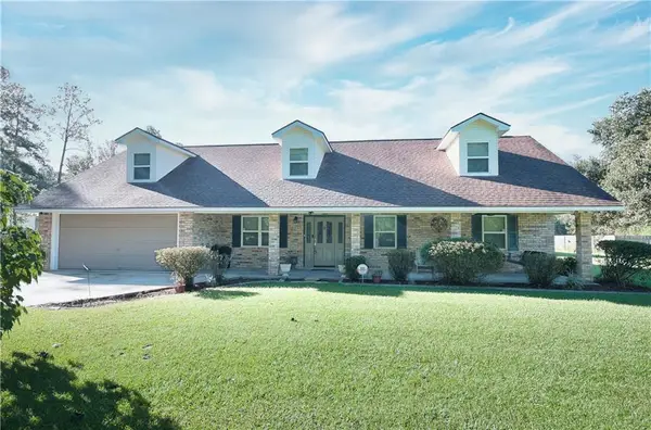 22298 Longleaf Drive, Covington, LA 70435