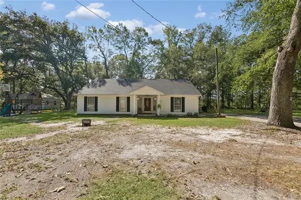 38030 Michelle Drive, Pearl River, LA 70452