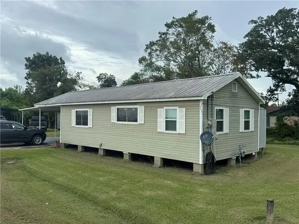 695 Highway 403 Highway, Napoleonville, LA 70390