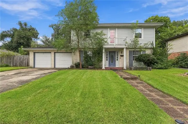 2818 Hudson Place, New Orleans, LA 70131
