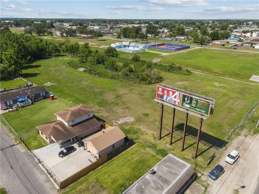 5731 Westbank Expressway, Marrero, LA 70072 - #2