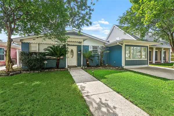 8929 Camille Court, River Ridge, LA 70123