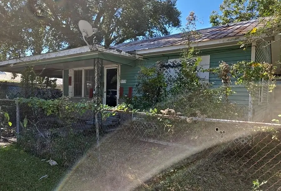 310 W Oak Street, Ville Platte, LA 70586 - #2