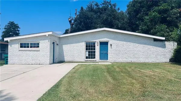 341 Appletree Lane, Terrytown, LA 70056