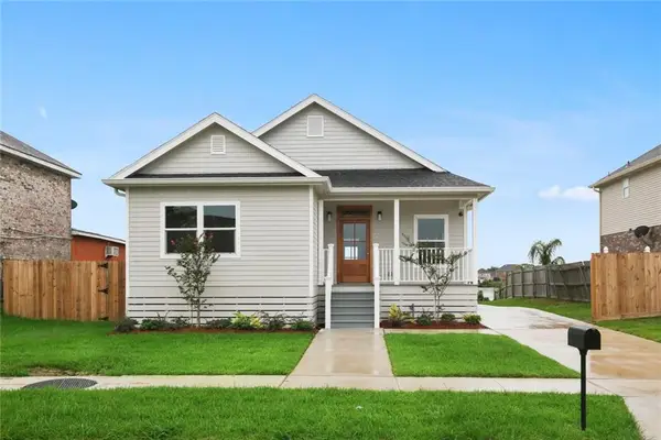7220 Beauvoir Court, New Orleans, LA 70128