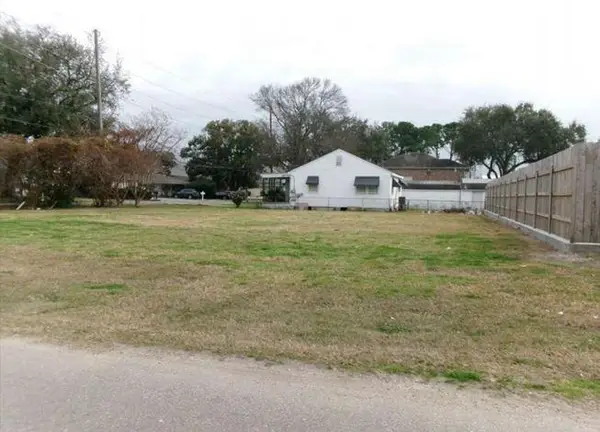 742 Carrollton Avenue, Metairie, LA 70005