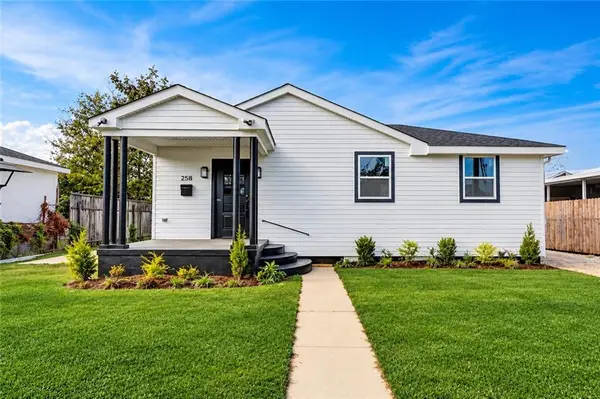 258 East Av Avenue, Harahan, LA 70123