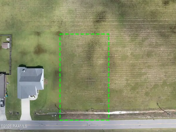 16 Delcambre Road, Breaux Bridge, LA 70517