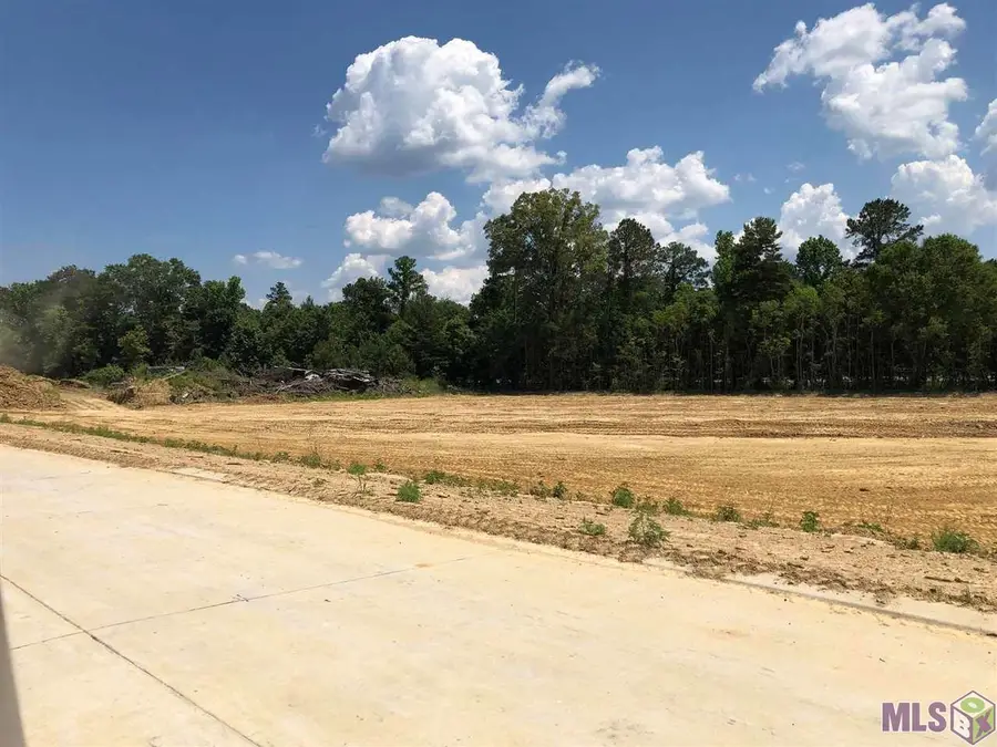 Commercial Ave, Baton Rouge, LA 70816 - Image #2