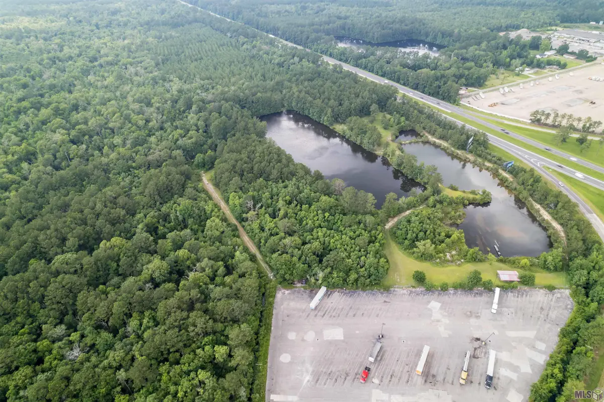 28899 S Frost Rd, Livingston, LA 70754 - Image #1