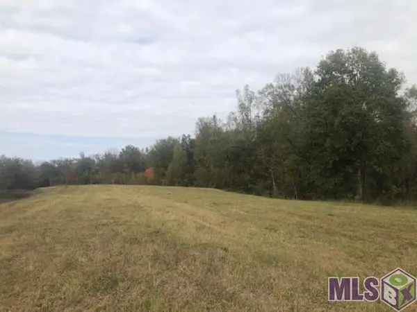 1093 Poydras Bayou Dr, Port Allen, LA 70767