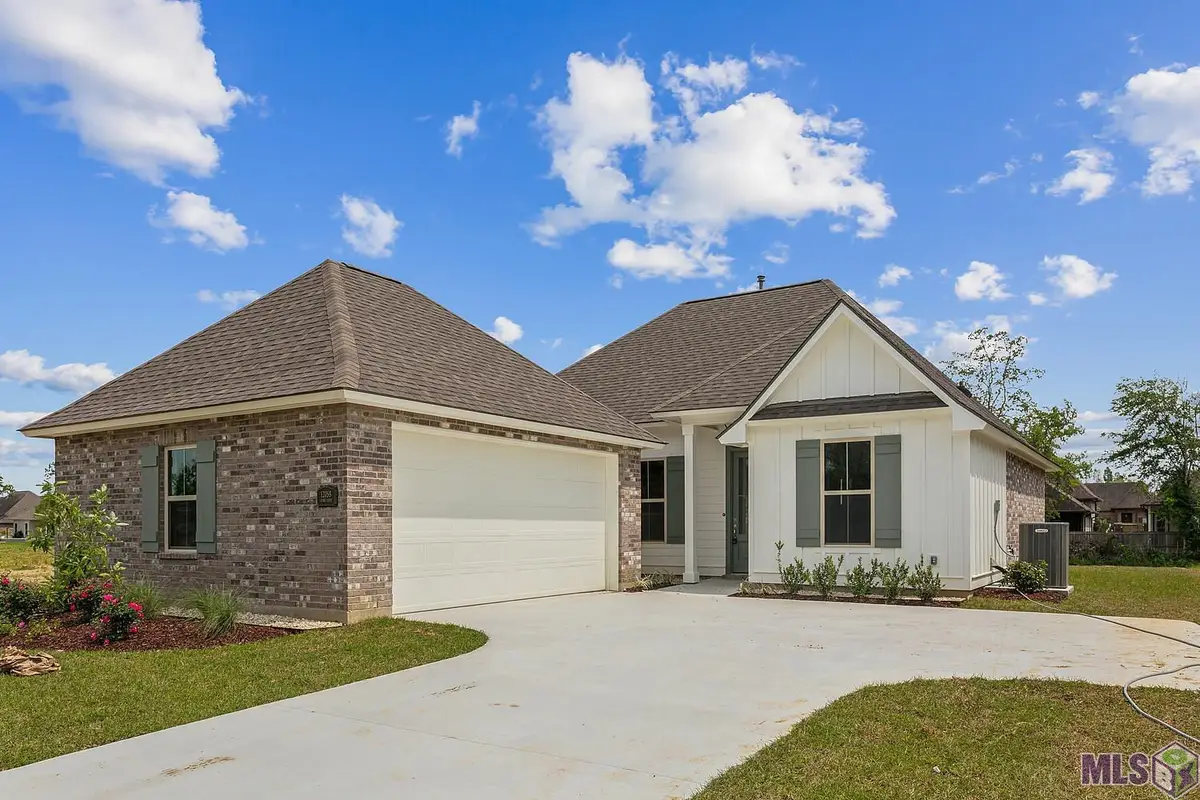 12058 Clare Ct, Geismar, LA 70734 - Image #1