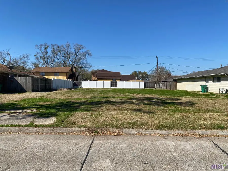 4052 Shawn Dr, Marrero, LA 70072 - Image #2