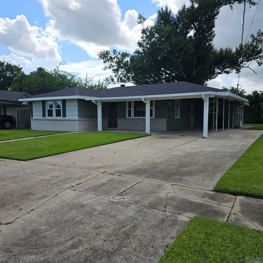 406 Dauphine St, Houma, LA 70360 - #3