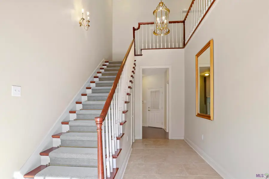 3301 Old Quarter Dr, Baton Rouge, LA 70809 - Image #2