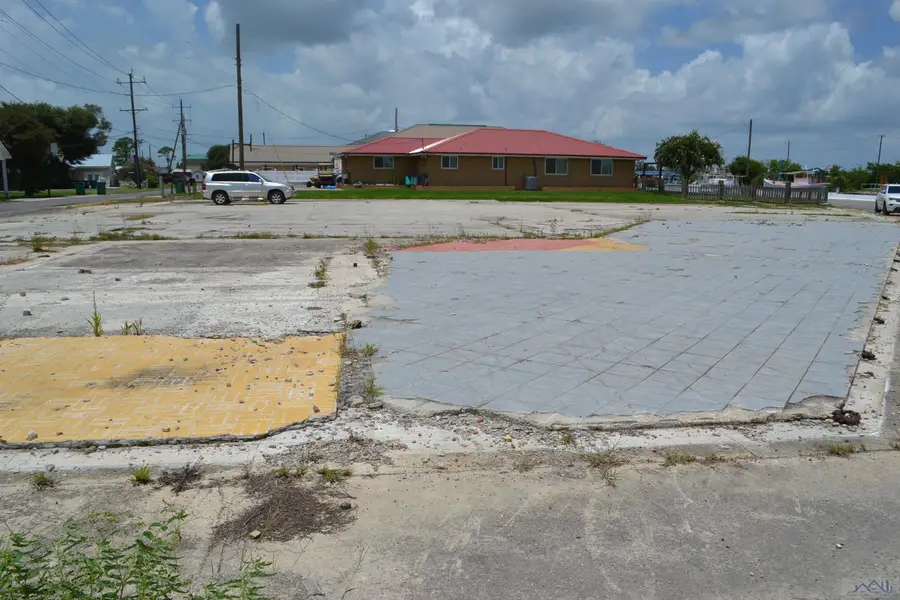 1720 South Bayou Drive, Golden Meadow, LA 70357 - #3