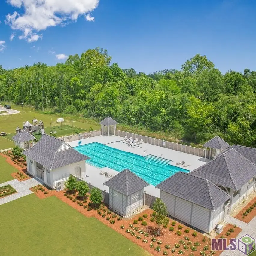 2811 Pointe-marie Dr, Baton Rouge, LA 70820 - Image #2