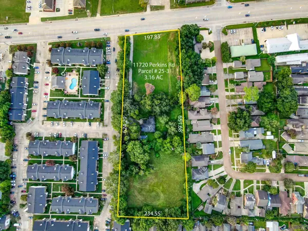 11720 Perkins Rd, Saint George, LA 70810