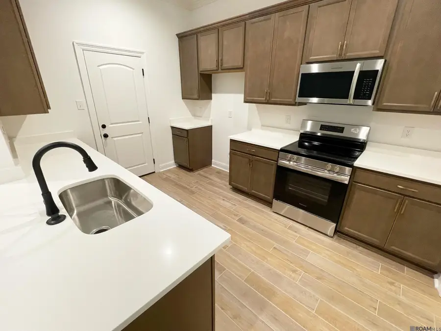 25723 Tarver Dr, Denham Springs, LA 70726 - Image #3