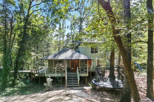 10437 Byrnes Rd, St Francisville, LA 70775