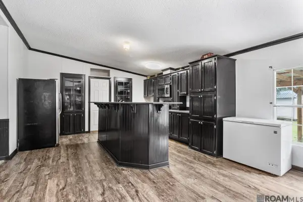 18682 Cale Ln, Livingston, LA 70754