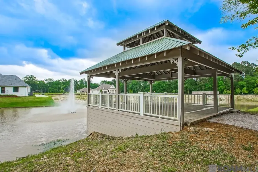 13545 Pointe Au Chene Dr, Baton Rouge, LA 70818 - Image #2
