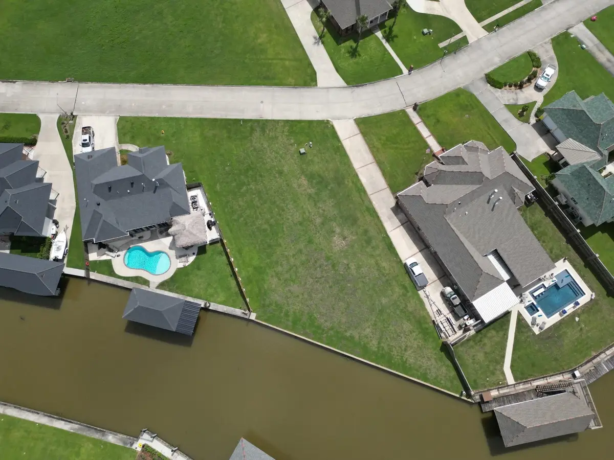 336 Tigerlily Dr, Houma, LA 70360 - #1