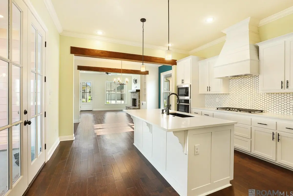 364 Glenthorne Dr, Gonzales, LA 70737 - Image #1