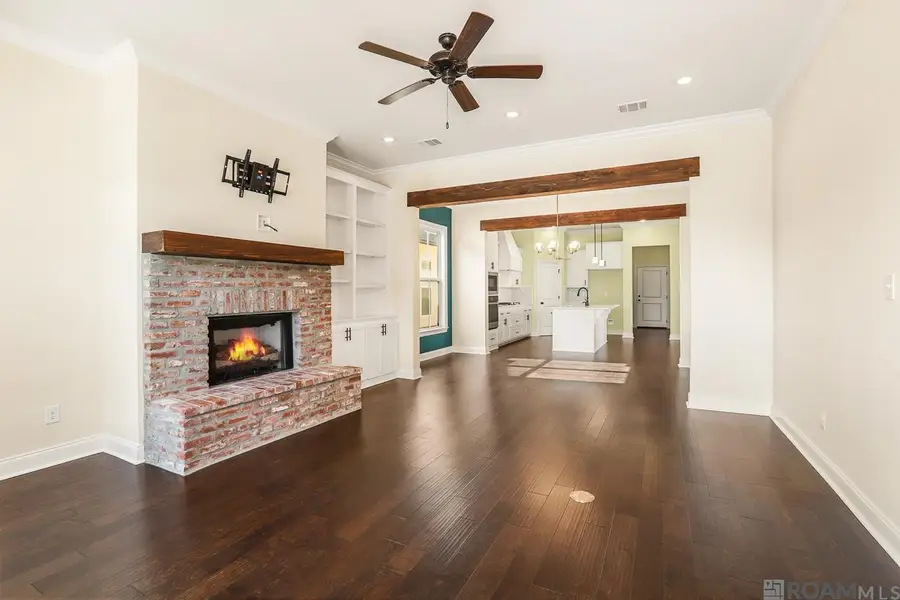 364 Glenthorne Dr, Gonzales, LA 70737 - Image #2