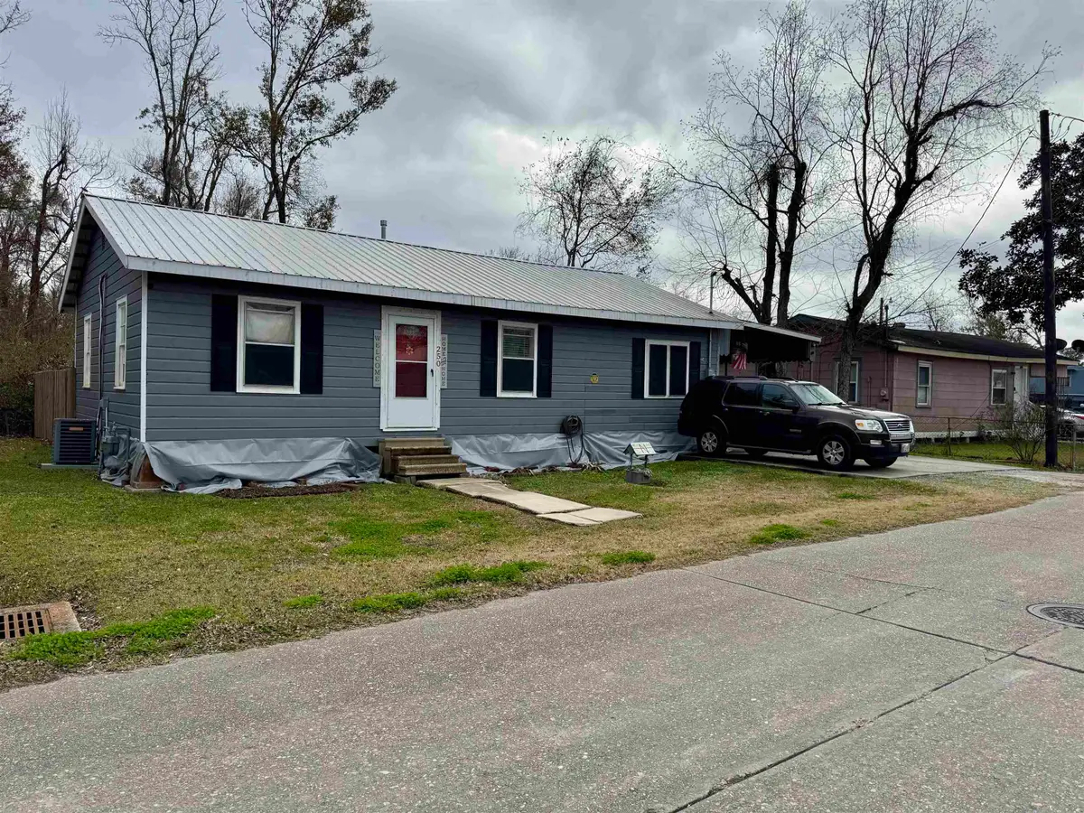 250 Carlos Street, Houma, LA 70364 - #1