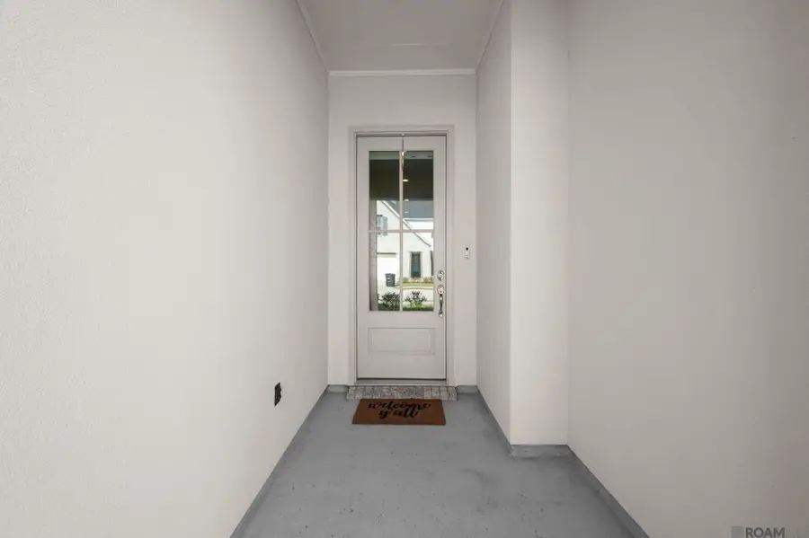 9044 Magnolia View Dr, Baton Rouge, LA 70810 - Image #2