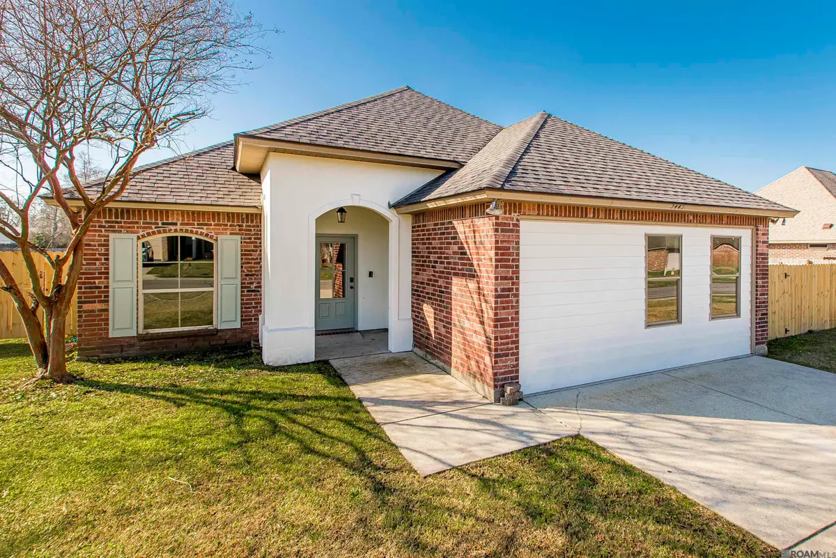 3445 Plantation Ridge Dr, Addis, LA 70710 - Image #1