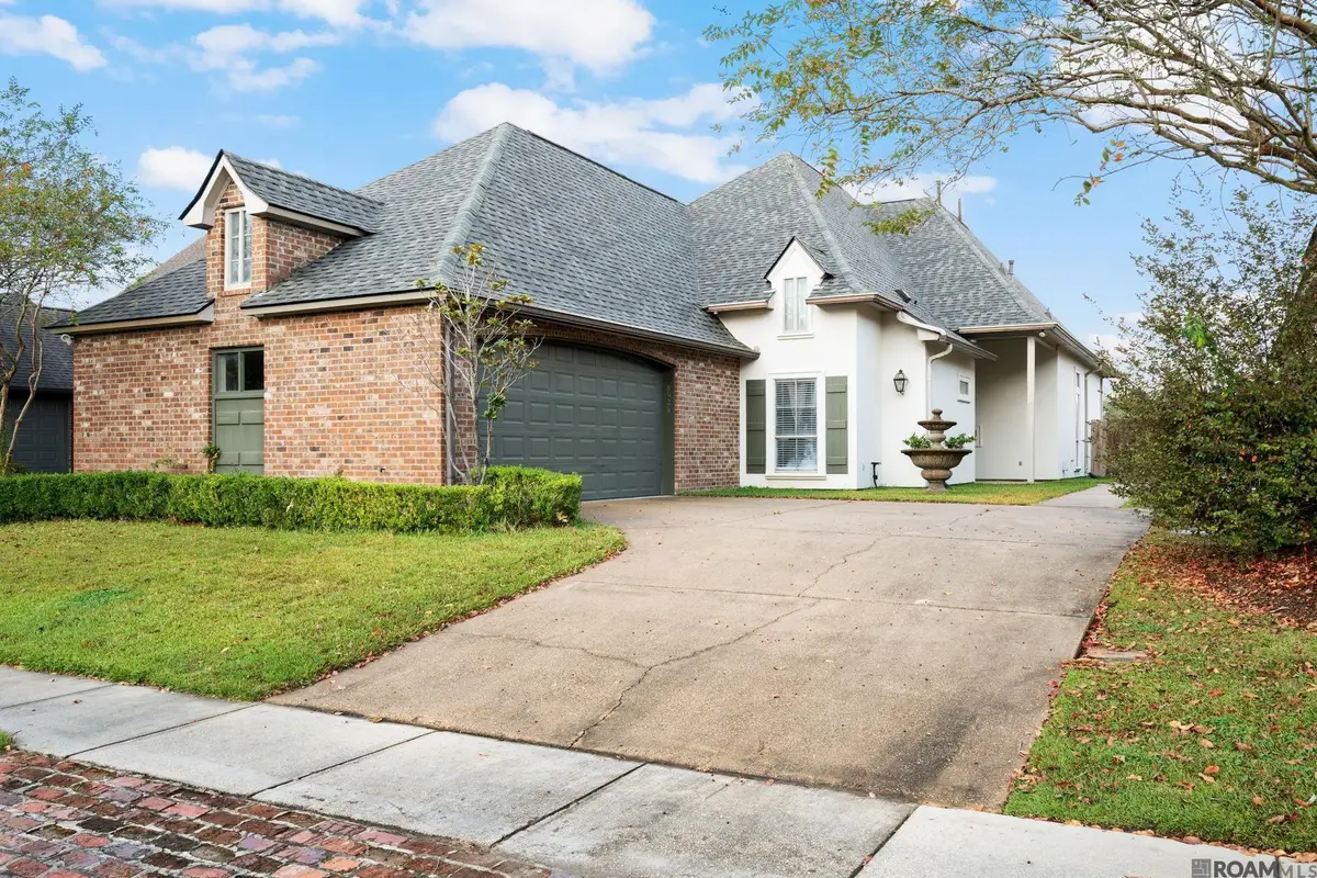 8926 Foxgate Dr, Baton Rouge, LA 70809 - Image #1