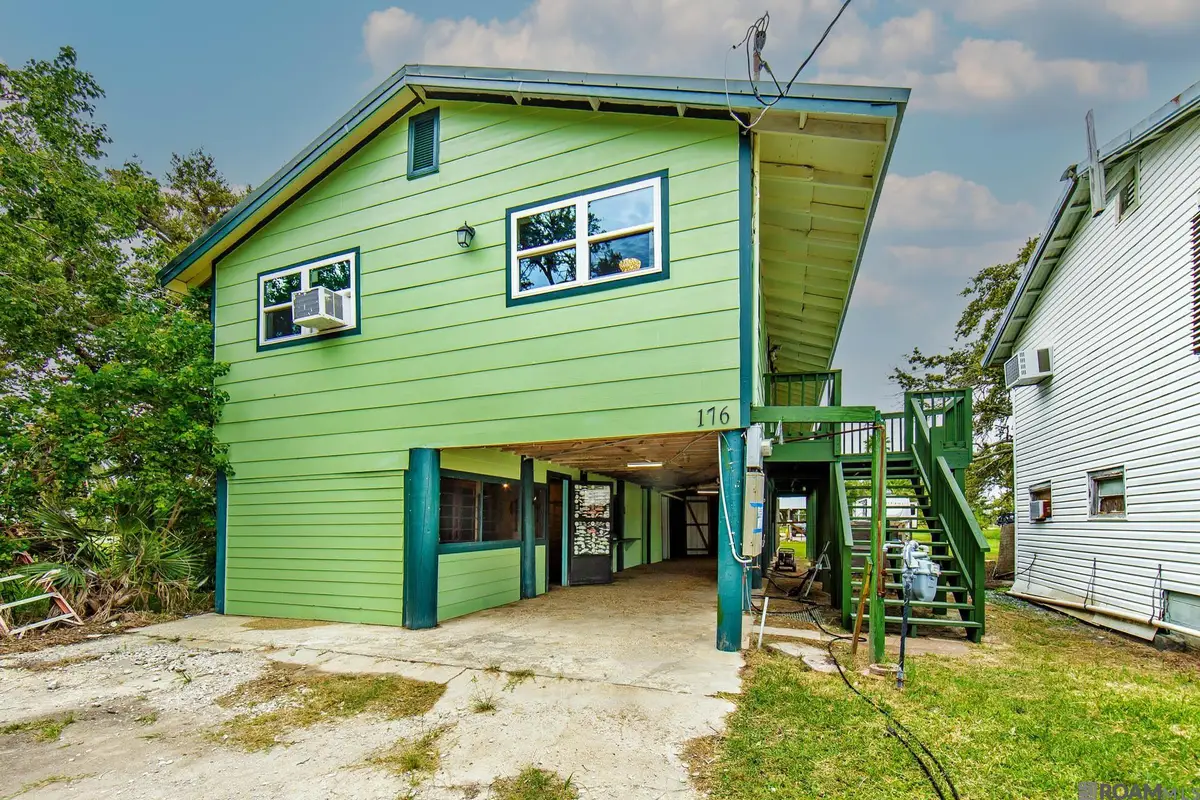 176 Holly Grove Dr, Grand Isle, LA 70358 - Image #1